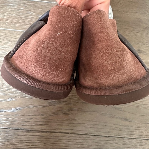 UGG Cooke Grizzly Men's Size 9 Brown Slip On Leather Slippers Missing Size Tags - Picture 4 of 9